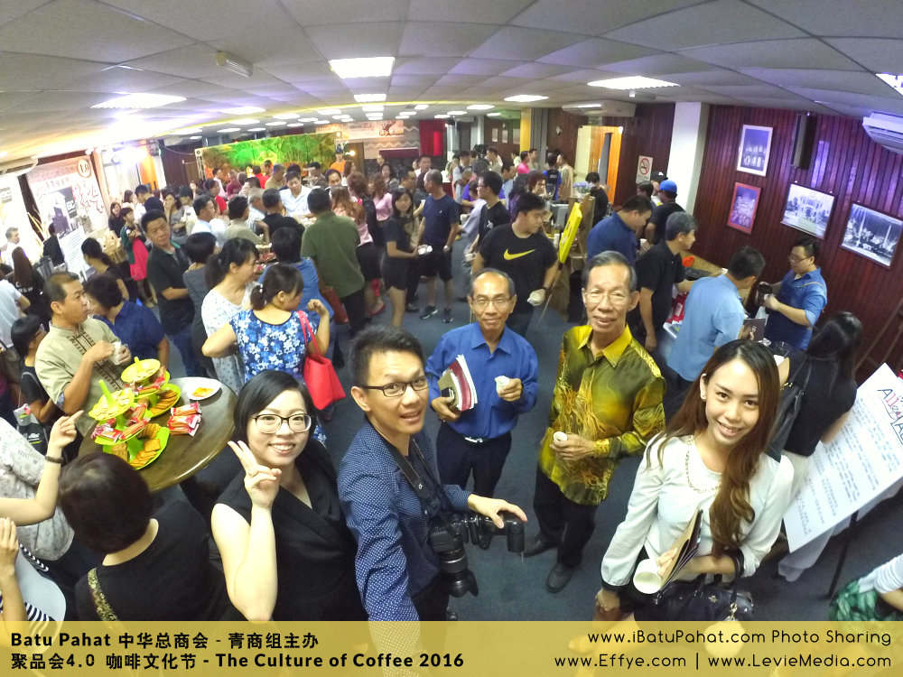 Raymond Ong Effye Ang Mandy Lee RaymondOnline Raymond Online EffyeAng MandyLevie Mandy Levie 中华总商会 青商组 咖啡文化节 culture of coffee at Malaysia - Effye and Levie Media Online Advertising A02