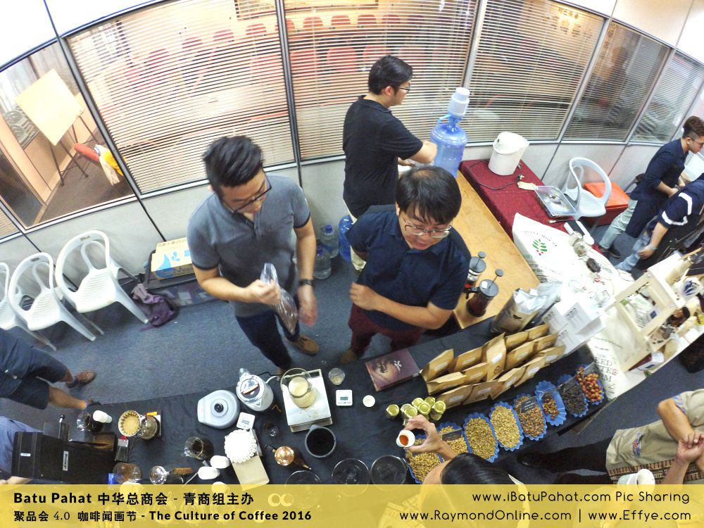 Raymond Ong Effye Ang RaymondOnline Raymond Online EffyeAng Effye Ang 王家豪 洪思莹 中华总商会 青商组 咖啡文化节 culture of coffee at Malaysia - Effye Media Online Advertising Web Dev C15