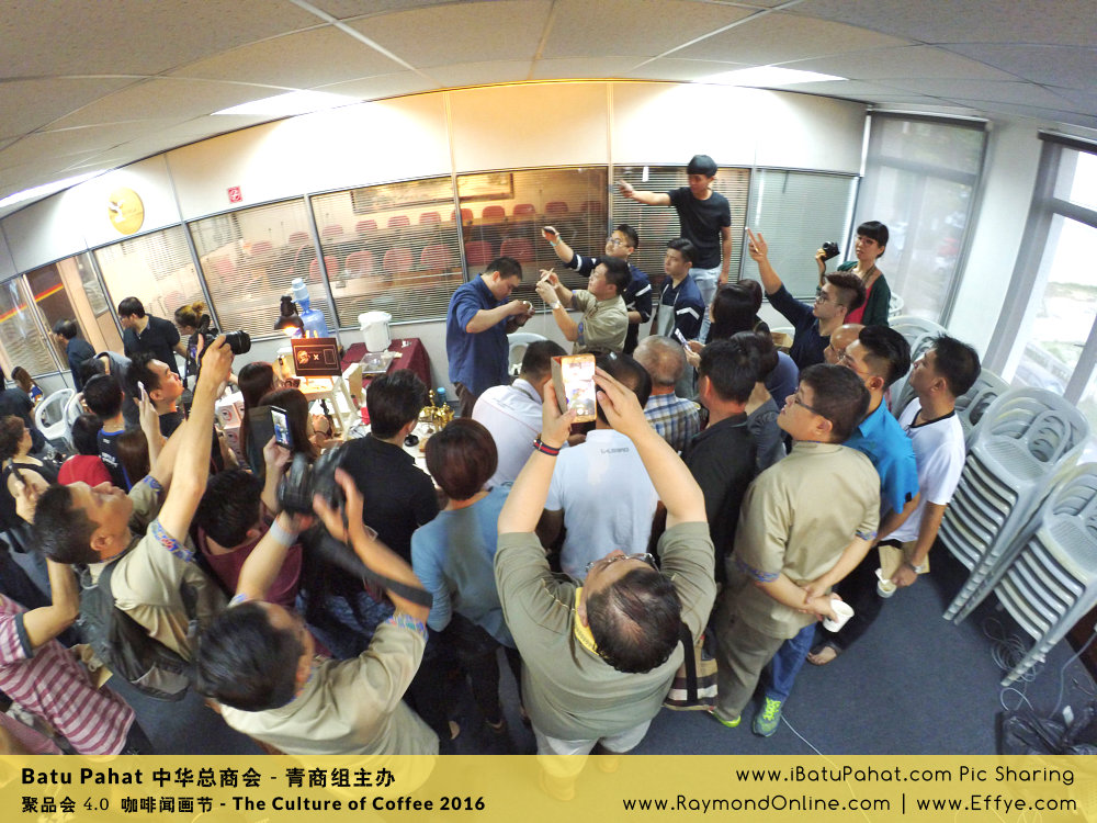 Raymond Ong Effye Ang RaymondOnline Raymond Online EffyeAng Effye Ang 王家豪 洪思莹 中华总商会 青商组 咖啡文化节 culture of coffee at Malaysia - Effye Media Online Advertising Web Dev C22