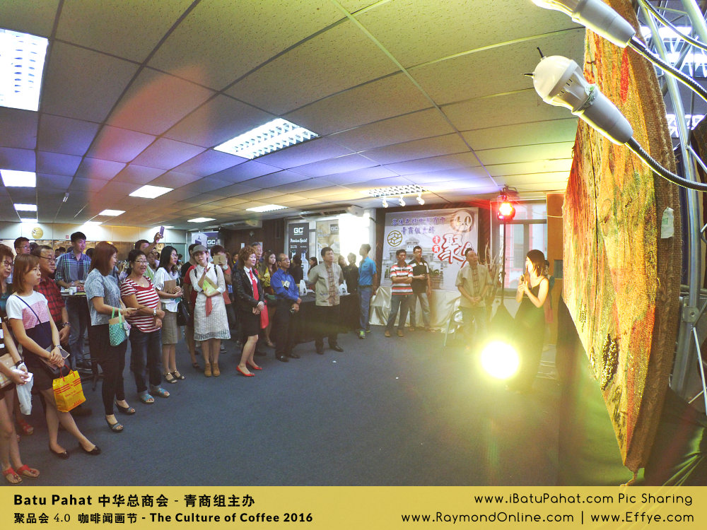 Raymond Ong Effye Ang RaymondOnline Raymond Online EffyeAng Effye Ang 王家豪 洪思莹 中华总商会 青商组 咖啡文化节 culture of coffee at Malaysia - Effye Media Online Advertising Web Dev C06