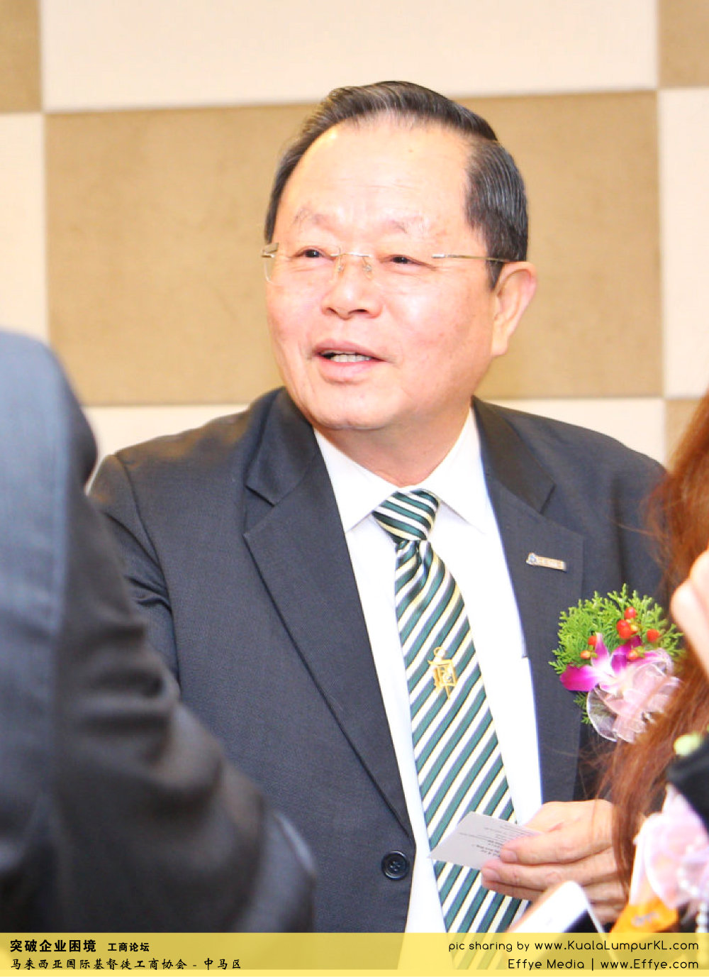 突破企业困境 工商论坛 CBMC Malaysia Christian Business and Marketplace Cennection 马来西亚国际基督徒工商协会 吉隆坡 雪兰莪 Kuala Lumpur Selangor Praying 祷告 C02