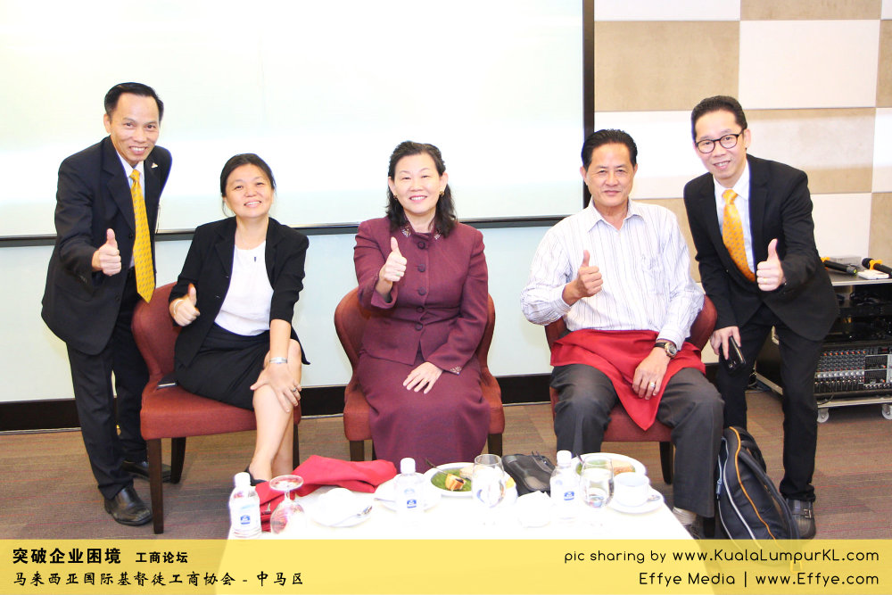 突破企业困境 工商论坛 CBMC Malaysia Christian Business and Marketplace Cennection 马来西亚国际基督徒工商协会 吉隆坡 雪兰莪 Kuala Lumpur Selangor Praying 祷告 C10