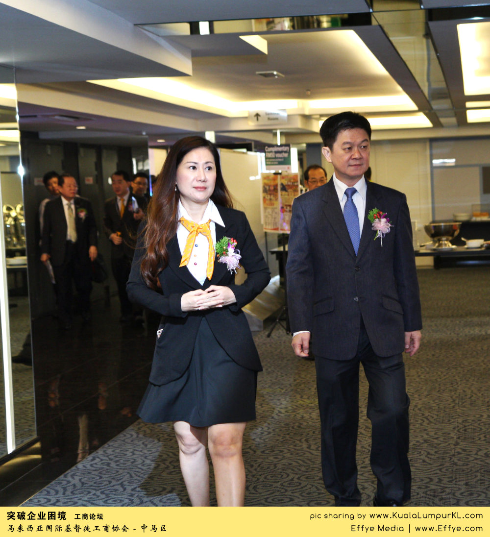 突破企业困境 工商论坛 CBMC Malaysia Christian Business and Marketplace Cennection 马来西亚国际基督徒工商协会 吉隆坡 雪兰莪 Kuala Lumpur Selangor Praying 祷告 C26