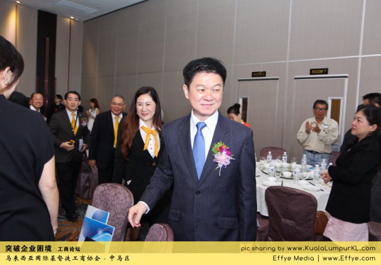 突破企业困境 工商论坛 CBMC Malaysia Christian Business and Marketplace Cennection 马来西亚国际基督徒工商协会 吉隆坡 雪兰莪 Kuala Lumpur Selangor Praying 祷告 C39