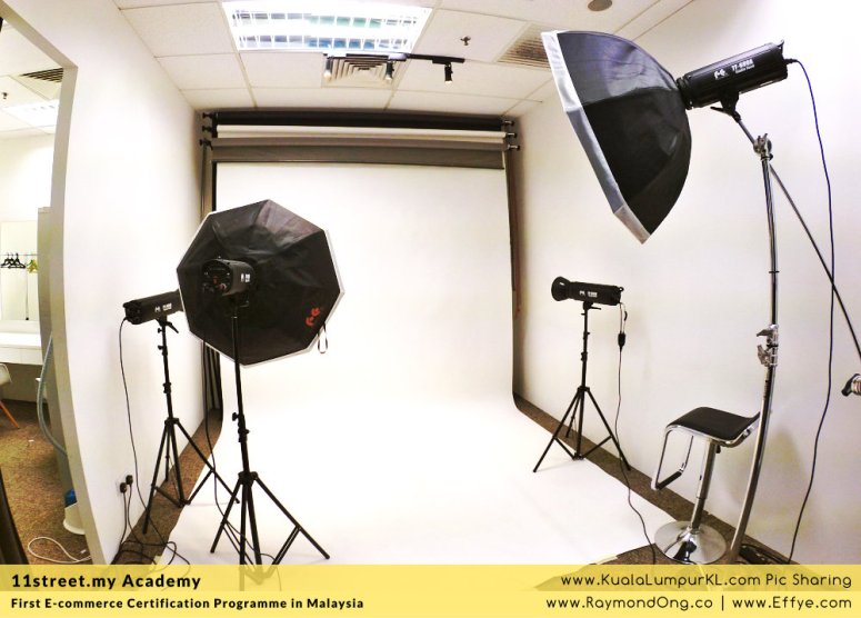 first-e-commerce-certification-programme-11street-academy-endorsed-by-malaysia-digital-economy-corporation-mdec-and-google-adwords-and-facebook-raymond-ong-effye-media-ainnur-assyeilla-a19