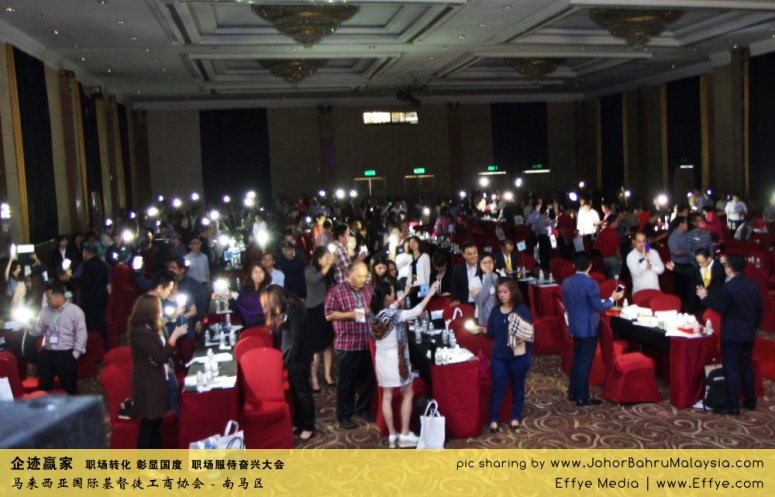 企迹赢家 职场转化 彰显国度 职场服侍奋兴大会 CBMC Malaysia Christian Business and Marketplace Cennection 马来西亚国际基督徒工商协会 唱诗歌 Group Photo at Johor Bahru Malaysia A08