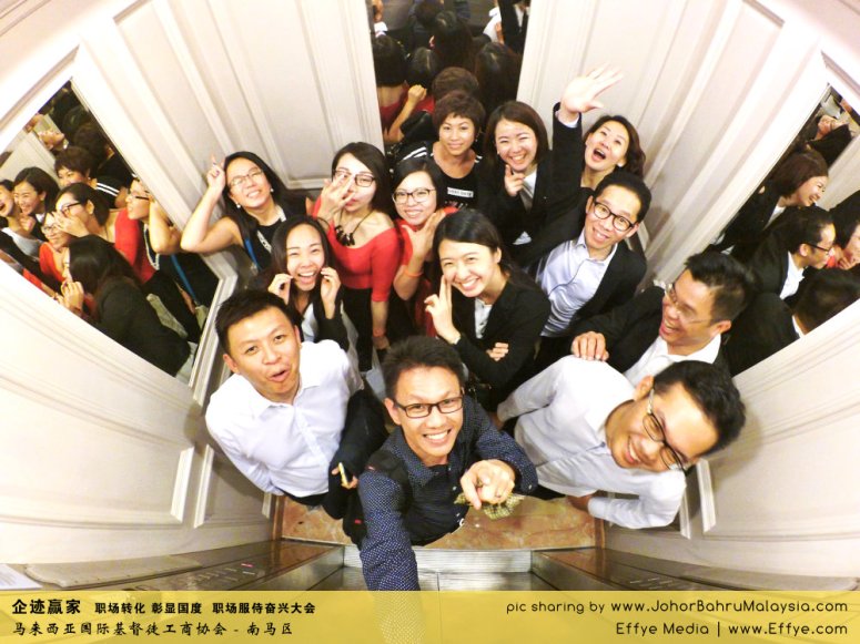 企迹赢家 职场转化 彰显国度 职场服侍奋兴大会 CBMC Malaysia Christian Business and Marketplace Cennection 马来西亚国际基督徒工商协会 大合照 Raymond Ong at Johor Bahru Malaysia A16