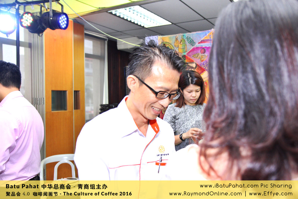 Raymond Ong Effye Ang RaymondOnline Raymond Online EffyeAng Effye Ang 王家豪 洪思莹 中华总商会 青商组 咖啡文化节 culture of coffee at Malaysia - Effye Media Online Advertising Web Dev D26