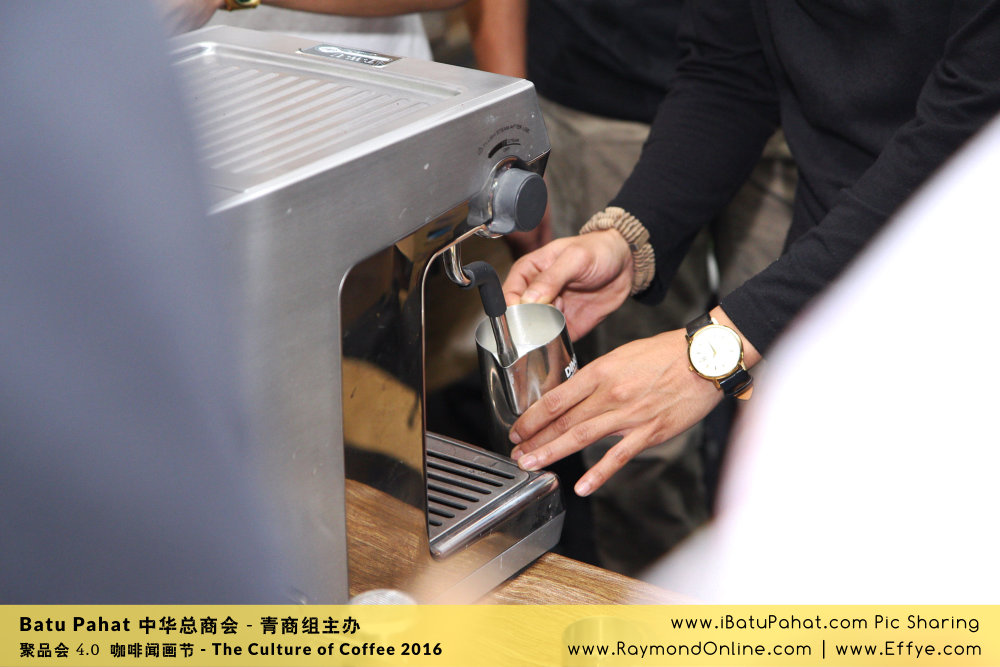 Raymond Ong Effye Ang RaymondOnline Raymond Online EffyeAng Effye Ang 王家豪 洪思莹 中华总商会 青商组 咖啡文化节 culture of coffee at Malaysia - Effye Media Online Advertising Web Dev D02