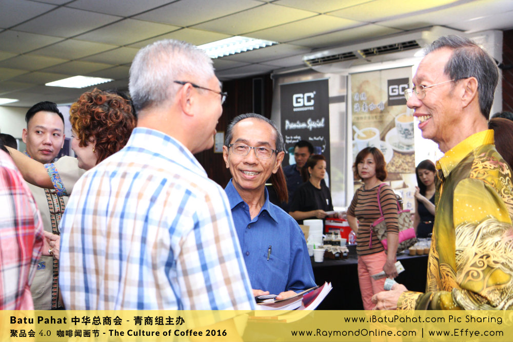 Raymond Ong Effye Ang RaymondOnline Raymond Online EffyeAng Effye Ang 王家豪 洪思莹 中华总商会 青商组 咖啡文化节 culture of coffee at Malaysia - Effye Media Online Advertising Web Dev D31