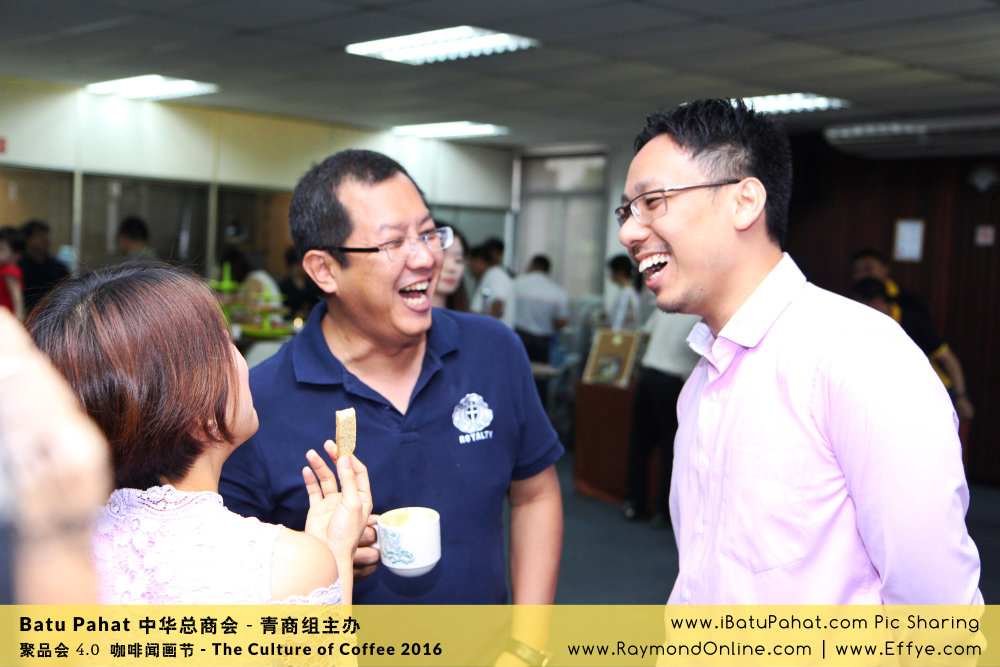 Raymond Ong Effye Ang RaymondOnline Raymond Online EffyeAng Effye Ang 王家豪 洪思莹 中华总商会 青商组 咖啡文化节 culture of coffee at Malaysia - Effye Media Online Advertising Web Dev D44