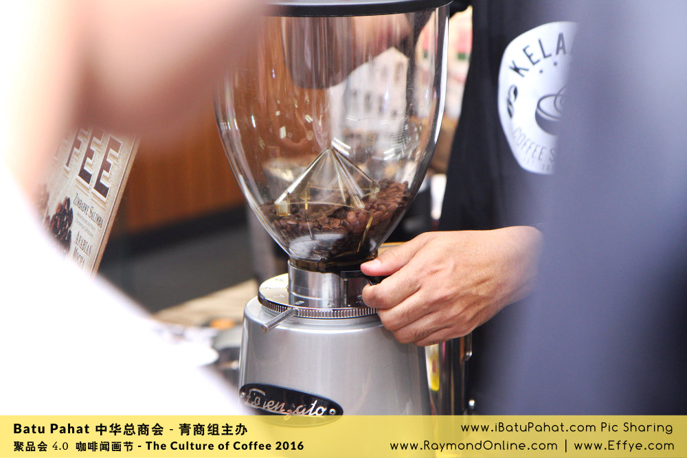 Raymond Ong Effye Ang RaymondOnline Raymond Online EffyeAng Effye Ang 王家豪 洪思莹 中华总商会 青商组 咖啡文化节 culture of coffee at Malaysia - Effye Media Online Advertising Web Dev D04