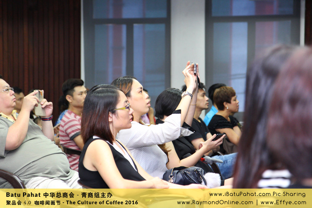 Raymond Ong Effye Ang RaymondOnline Raymond Online EffyeAng Effye Ang 王家豪 洪思莹 中华总商会 青商组 咖啡文化节 culture of coffee at Malaysia - Effye Media Online Advertising Web Dev D59