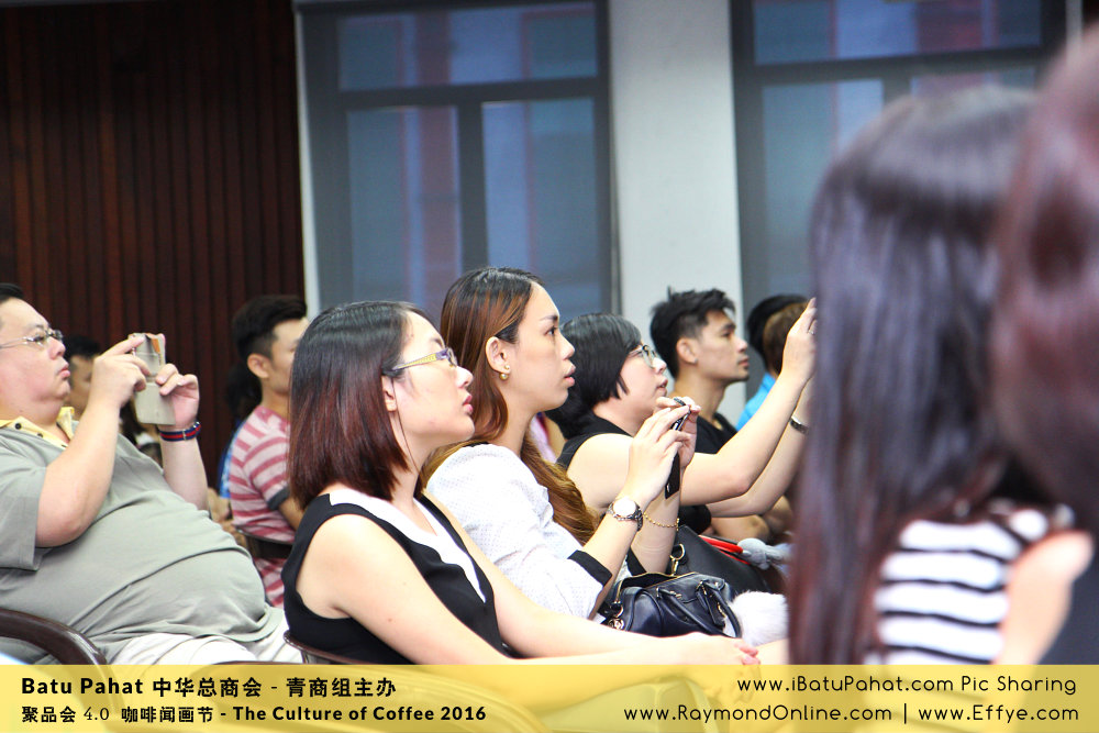 Raymond Ong Effye Ang RaymondOnline Raymond Online EffyeAng Effye Ang 王家豪 洪思莹 中华总商会 青商组 咖啡文化节 culture of coffee at Malaysia - Effye Media Online Advertising Web Dev D60