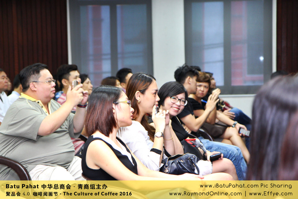 Raymond Ong Effye Ang RaymondOnline Raymond Online EffyeAng Effye Ang 王家豪 洪思莹 中华总商会 青商组 咖啡文化节 culture of coffee at Malaysia - Effye Media Online Advertising Web Dev D61