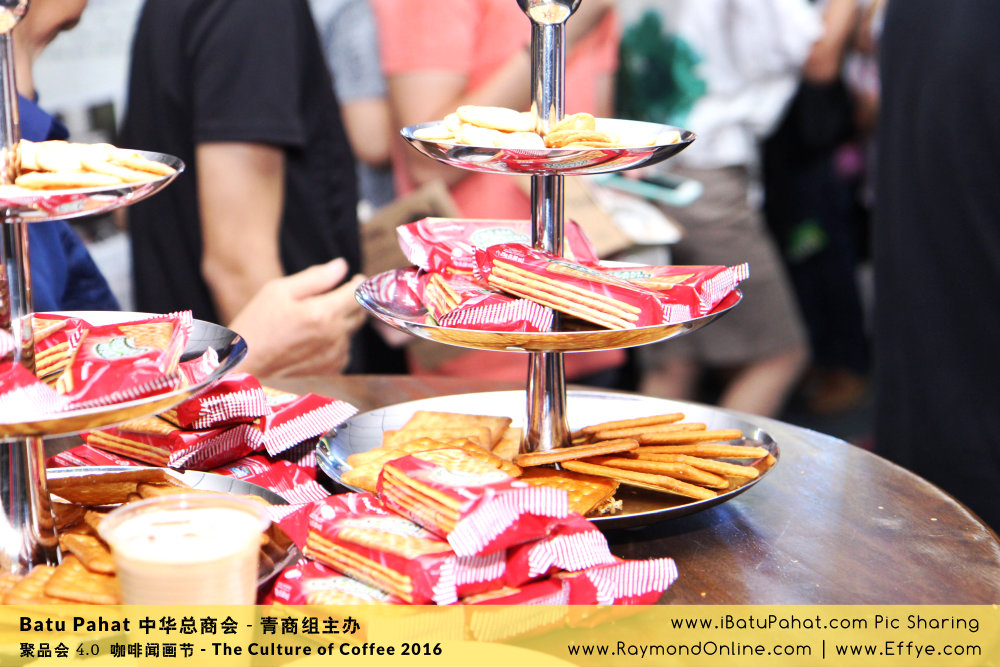 Raymond Ong Effye Ang RaymondOnline Raymond Online EffyeAng Effye Ang 王家豪 洪思莹 中华总商会 青商组 咖啡文化节 culture of coffee at Malaysia - Effye Media Online Advertising Web Dev D06