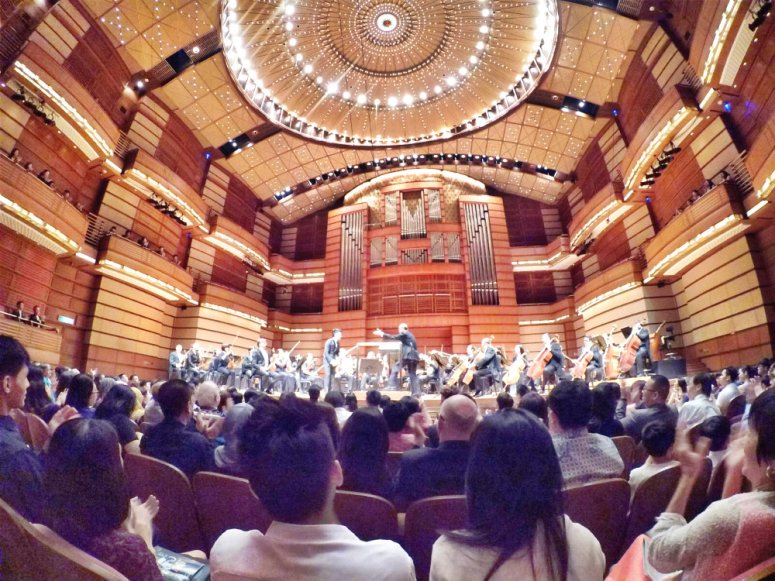 malaysia-kuala-lumpur-concert-beethoven-malaysian-philharmonic-orchestra-and-conductor-gabor-takacs-nagy-and-violin-ray-chen-beethoven-violin-cencerto-in-d-major-op61-a10-great-music