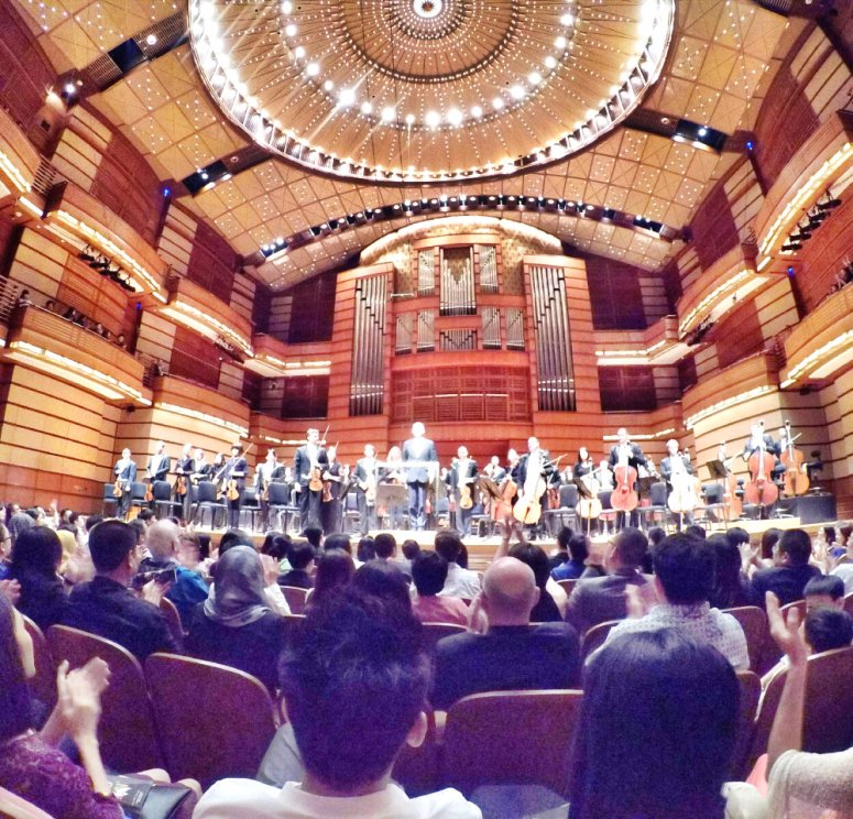 malaysia-kuala-lumpur-concert-beethoven-malaysian-philharmonic-orchestra-and-conductor-gabor-takacs-nagy-and-violin-ray-chen-beethoven-violin-cencerto-in-d-major-op61-a16-great-music