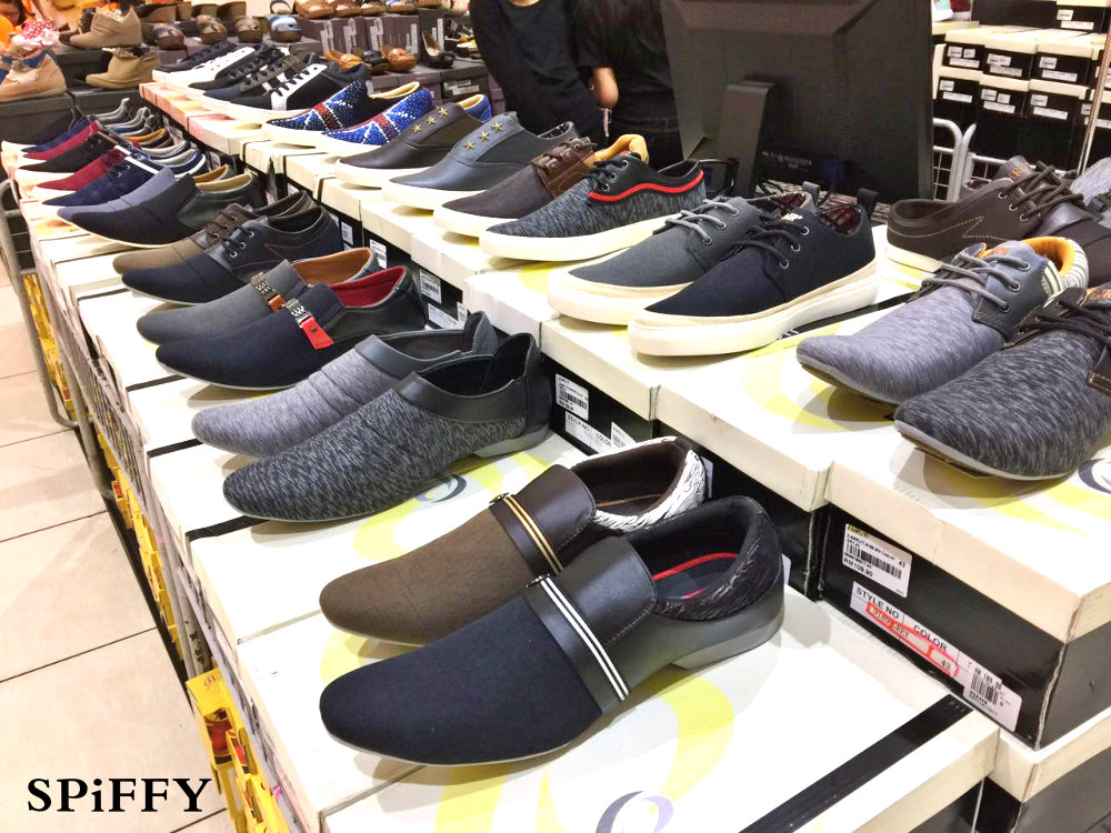 spiffy-shoes-flash-sales-at-johor-bahru-malaysia-nov-2016-men-shoes-girl-shoes-children-shoes-high-heels-wedges-%e6%9f%94%e4%bd%9b%e6%96%b0%e5%b1%b1%e5%8c%baspiffy%e9%9e%8b%e5%ad%90%e9%97%aa%e7%94%b5