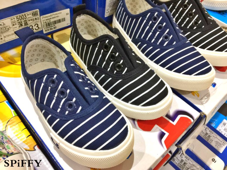 spiffy-shoes-flash-sales-at-johor-bahru-malaysia-nov-2016-men-shoes-girl-shoes-children-shoes-high-heels-wedges-%e6%9f%94%e4%bd%9b%e6%96%b0%e5%b1%b1%e5%8c%baspiffy%e9%9e%8b%e5%ad%90%e9%97%aa%e7%94%b5