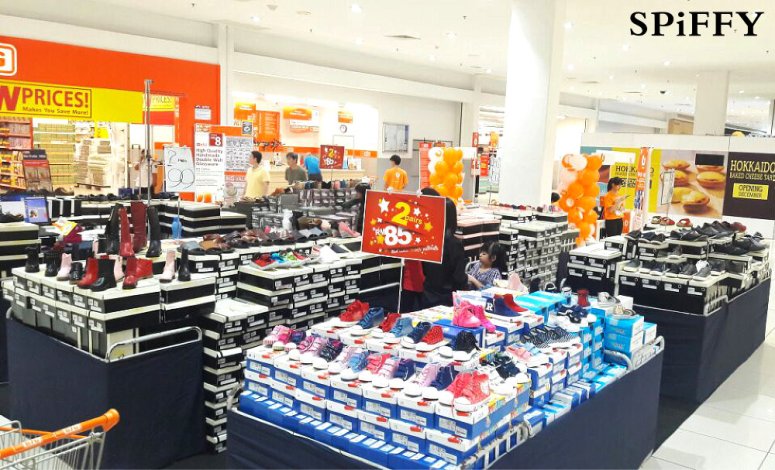 spiffy-shoes-flash-sales-at-johor-bahru-malaysia-nov-2016-men-shoes-girl-shoes-children-shoes-high-heels-wedges-%e6%9f%94%e4%bd%9b%e6%96%b0%e5%b1%b1%e5%8c%baspiffy%e9%9e%8b%e5%ad%90%e9%97%aa%e7%94%b5