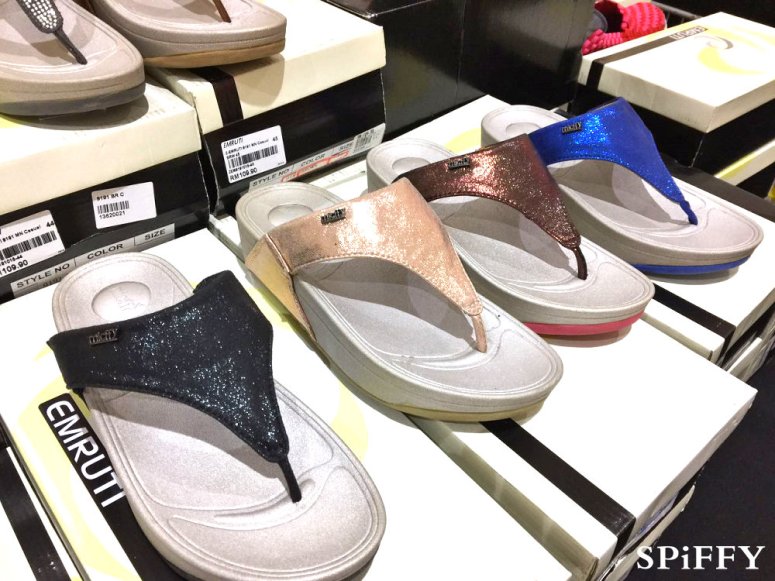 spiffy-shoes-flash-sales-at-johor-bahru-malaysia-nov-2016-men-shoes-girl-shoes-children-shoes-high-heels-wedges-%e6%9f%94%e4%bd%9b%e6%96%b0%e5%b1%b1%e5%8c%baspiffy%e9%9e%8b%e5%ad%90%e9%97%aa%e7%94%b5