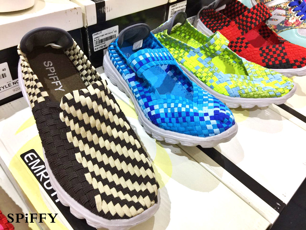 spiffy-shoes-flash-sales-at-johor-bahru-malaysia-nov-2016-men-shoes-girl-shoes-children-shoes-high-heels-wedges-%e6%9f%94%e4%bd%9b%e6%96%b0%e5%b1%b1%e5%8c%baspiffy%e9%9e%8b%e5%ad%90%e9%97%aa%e7%94%b5