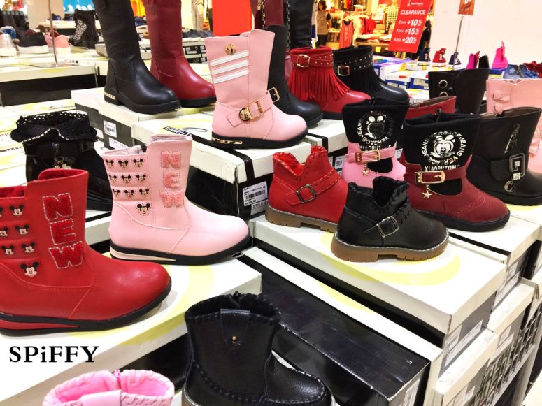 spiffy-shoes-flash-sales-at-johor-bahru-malaysia-nov-2016-men-shoes-girl-shoes-children-shoes-high-heels-wedges-%e6%9f%94%e4%bd%9b%e6%96%b0%e5%b1%b1%e5%8c%baspiffy%e9%9e%8b%e5%ad%90%e9%97%aa%e7%94%b5