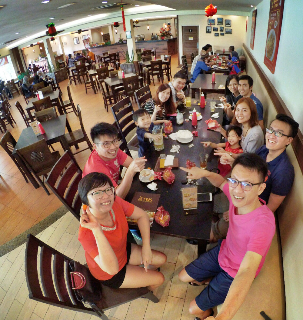 chinese-new-year-2017-friends-gathering-raymond-ong-effye-ang-alyvn-lim-tory-tan-grace-teo-hoe-koon-kiang-bella-phei-at-batu-pahat-johor-malaysia-a02-%e6%96%b0%e6%98%a5%e5%bf%ab%e4%b9%90