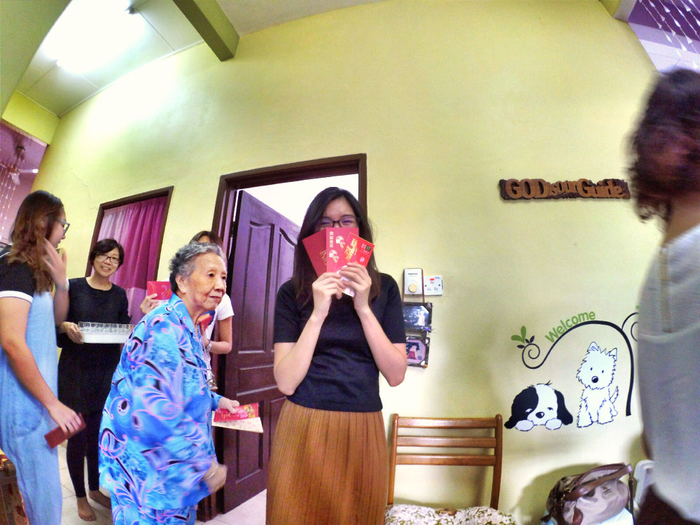 %e6%96%b0%e5%b9%b4%e5%bf%ab%e4%b9%90-family-chinese-new-year-family-reunion-gathering-%e5%ae%b6%e5%ba%ad%e5%86%9c%e5%8e%86%e5%b9%b4%e5%88%9d%e4%ba%8c%e5%9b%a2%e5%9c%86%e9%a5%ad-mosesdave-kang-lay-chen