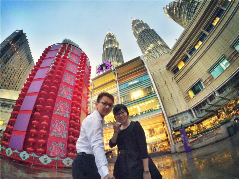 klcc-menara-kembar-kuala-lumpur-malaysia-raymond-ong-and-effye-ang-effye-media-online-advertising-website-development-education-online-media-creation-photography-%e9%a9%ac%e6%9d%a5%e8%a5%bf%e4%ba%9a