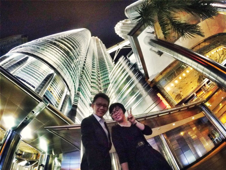 klcc-menara-kembar-kuala-lumpur-malaysia-raymond-ong-and-effye-ang-effye-media-online-advertising-website-development-education-online-media-creation-photography-%e9%a9%ac%e6%9d%a5%e8%a5%bf%e4%ba%9a