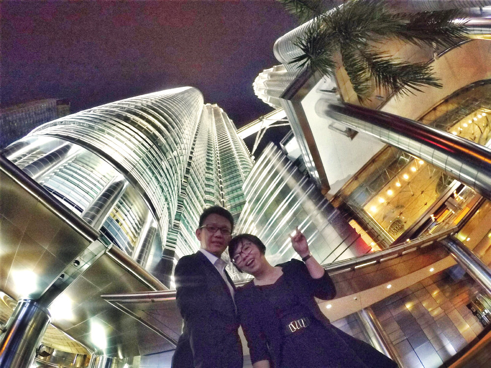 klcc-menara-kembar-kuala-lumpur-malaysia-raymond-ong-and-effye-ang-effye-media-online-advertising-website-development-education-online-media-creation-photography-%e9%a9%ac%e6%9d%a5%e8%a5%bf%e4%ba%9a