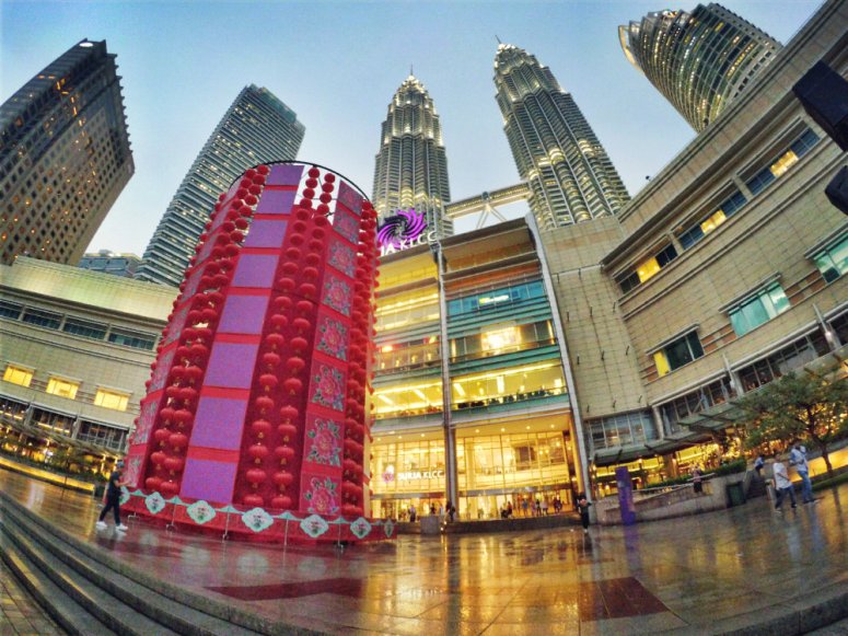 klcc-menara-kembar-kuala-lumpur-malaysia-raymond-ong-and-effye-ang-effye-media-online-advertising-website-development-education-online-media-creation-photography-%e9%a9%ac%e6%9d%a5%e8%a5%bf%e4%ba%9a