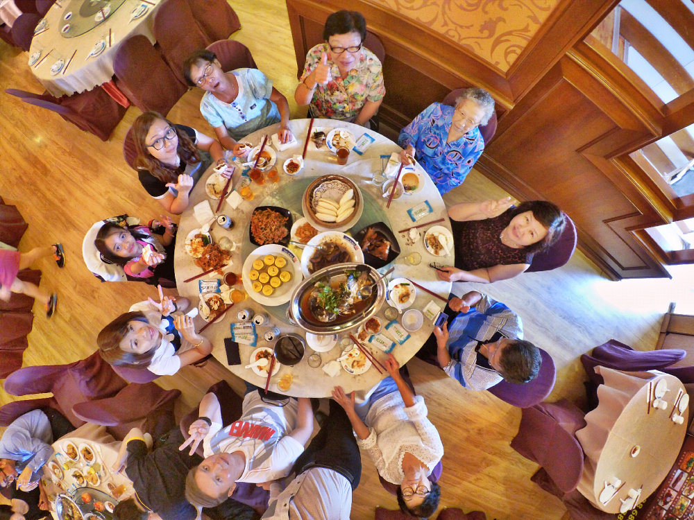 ong-family-chinese-new-year-family-reunion-lunch-%e7%8e%8b%e5%ae%b6%e5%86%9c%e5%8e%86%e5%b9%b4%e5%88%9d%e4%ba%8c%e5%9b%a2%e5%9c%86%e9%a5%ad-batu-pahat-online-publication-online-media-a02-raymond-ong