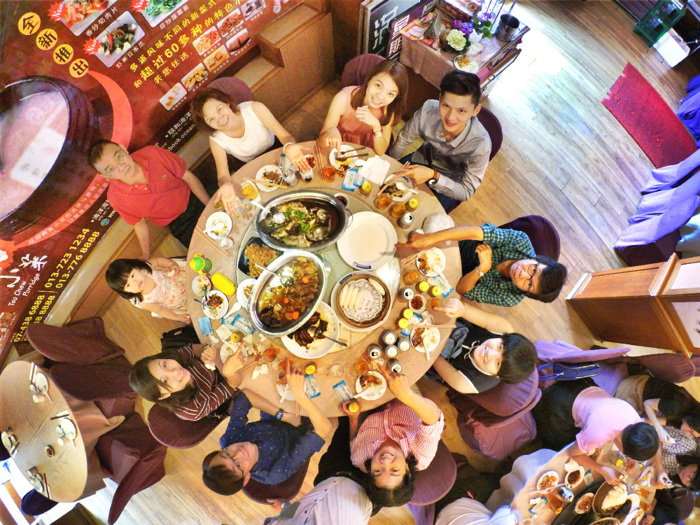 ong-family-chinese-new-year-family-reunion-lunch-%e7%8e%8b%e5%ae%b6%e5%86%9c%e5%8e%86%e5%b9%b4%e5%88%9d%e4%ba%8c%e5%9b%a2%e5%9c%86%e9%a5%ad-batu-pahat-online-publication-online-media-a03-raymond-ong