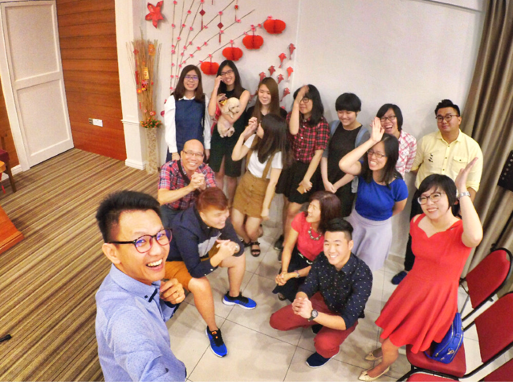 raymond-ong-effye-ang-chinese-new-year-2017-meet-friends-once-a-year-joyce-tan-low-wuan-qi-loh-siew-tin-gereja-joy-soga-joy-church-worship-%e8%8b%8f%e9%9b%85%e5%96%9c%e4%b9%90%e5%a0%82%e6%96%b0