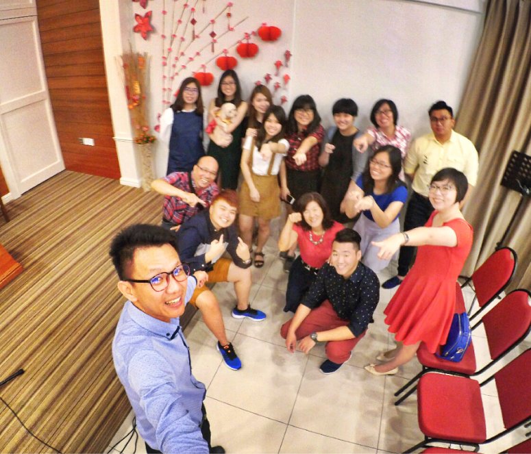 raymond-ong-effye-ang-chinese-new-year-2017-meet-friends-once-a-year-joyce-tan-low-wuan-qi-loh-siew-tin-gereja-joy-soga-joy-church-worship-%e8%8b%8f%e9%9b%85%e5%96%9c%e4%b9%90%e5%a0%82%e6%96%b0