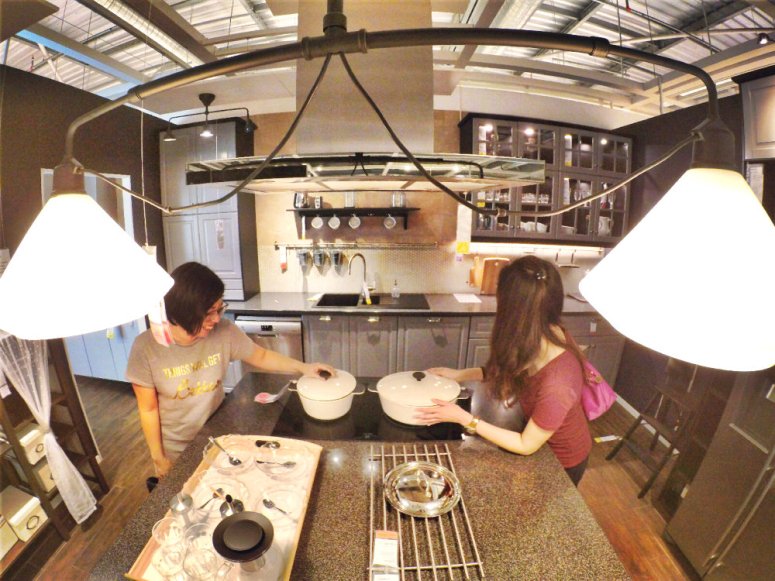 raymond-ong-effye-ang-kong-waishim-priscilla-ong-shopping-at-ikea-cheras-kuala-lumpur-selangor-malaysia-effye-media-web-development-online-advertising-a19