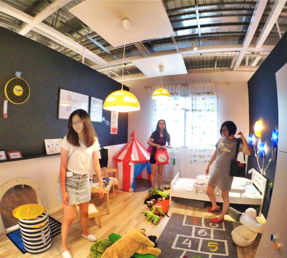 raymond-ong-effye-ang-kong-waishim-priscilla-ong-shopping-at-ikea-cheras-kuala-lumpur-selangor-malaysia-effye-media-web-development-online-advertising-a36