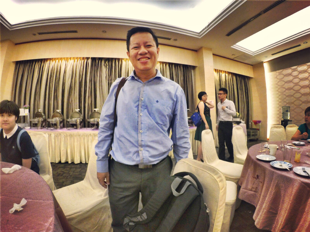 batu-pahat-church-wedding-tory-tan-and-elaine-teo-joyful-happiness-wedding-day-at-saving-grace-church-raymond-ong-effye-ang-effye-media-online-advertising-website-development-business-education-b38