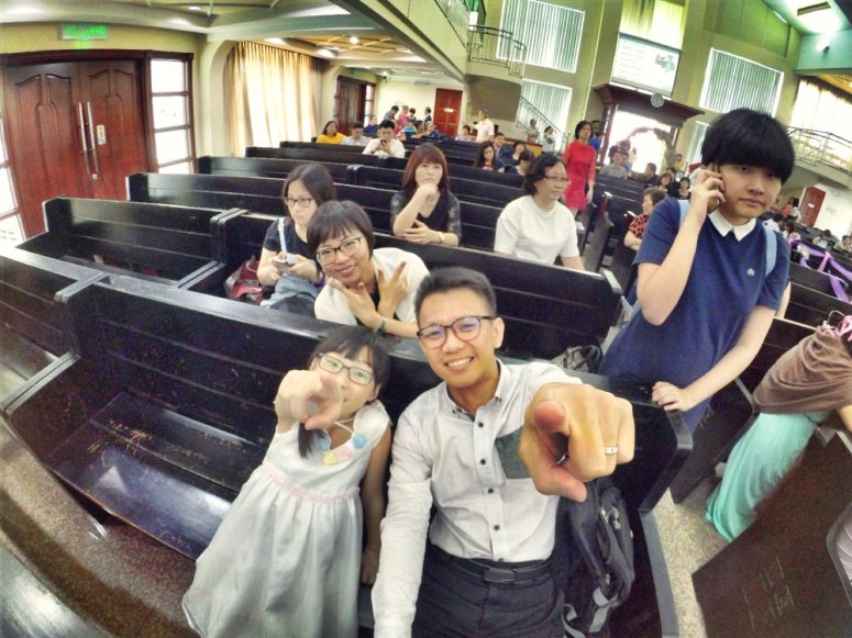 batu-pahat-church-wedding-tory-tan-and-elaine-teo-joyful-happiness-wedding-day-at-saving-grace-church-raymond-ong-effye-ang-effye-media-online-advertising-website-development-business-education-a50