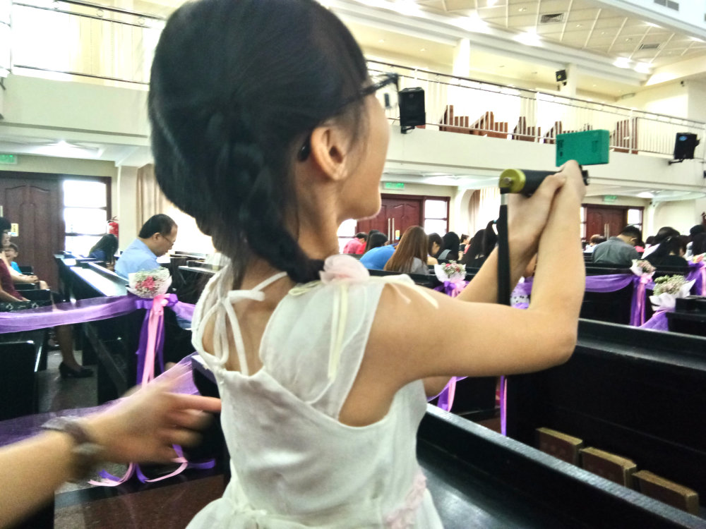 batu-pahat-church-wedding-tory-tan-and-elaine-teo-joyful-happiness-wedding-day-at-saving-grace-church-raymond-ong-effye-ang-effye-media-online-advertising-website-development-business-education-b01