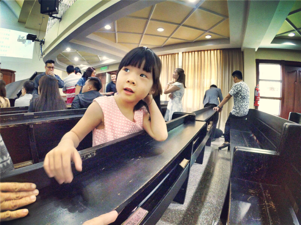 batu-pahat-church-wedding-tory-tan-and-elaine-teo-joyful-happiness-wedding-day-at-saving-grace-church-raymond-ong-effye-ang-effye-media-online-advertising-website-development-business-education-b21