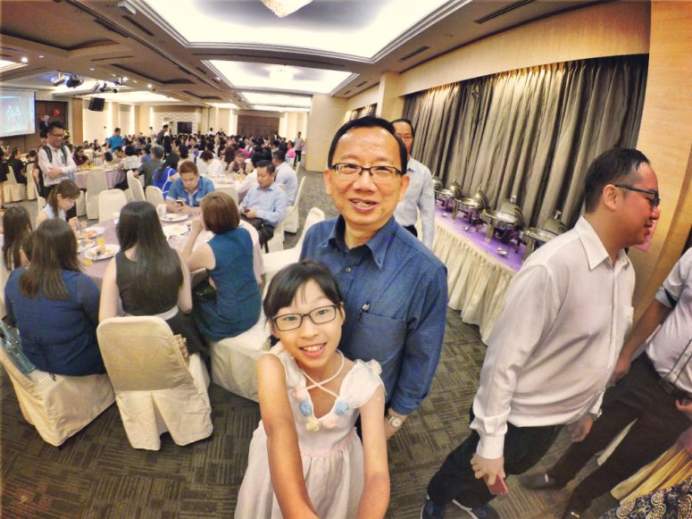 batu-pahat-church-wedding-tory-tan-and-elaine-teo-joyful-happiness-wedding-day-at-saving-grace-church-raymond-ong-effye-ang-effye-media-online-advertising-website-development-business-education-b22