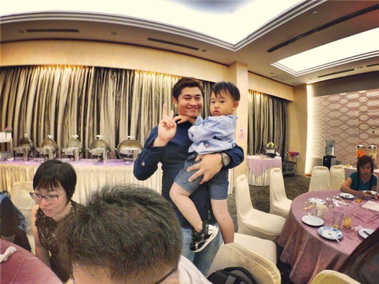 batu-pahat-church-wedding-tory-tan-and-elaine-teo-joyful-happiness-wedding-day-at-saving-grace-church-raymond-ong-effye-ang-effye-media-online-advertising-website-development-business-education-b35