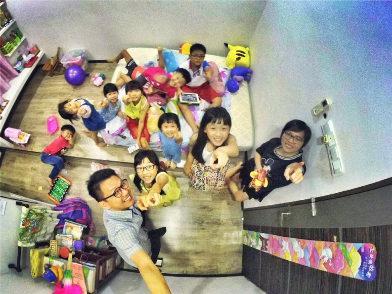 happy-chinese-new-year-2017-happiness-in-children-world-raymond-ong-effye-ang-effye-media-online-advertising-a07