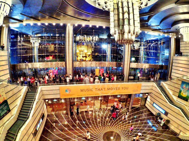 Malaysia Kuala Lumpur Malaysian Philharmonic Orchestra MPO Roberto Abbado Conductor Sergej Krylov Violin Berlioz Paganini Boccherini Berio Mendelssohn Raymond Ong Effye Ang Online Advert