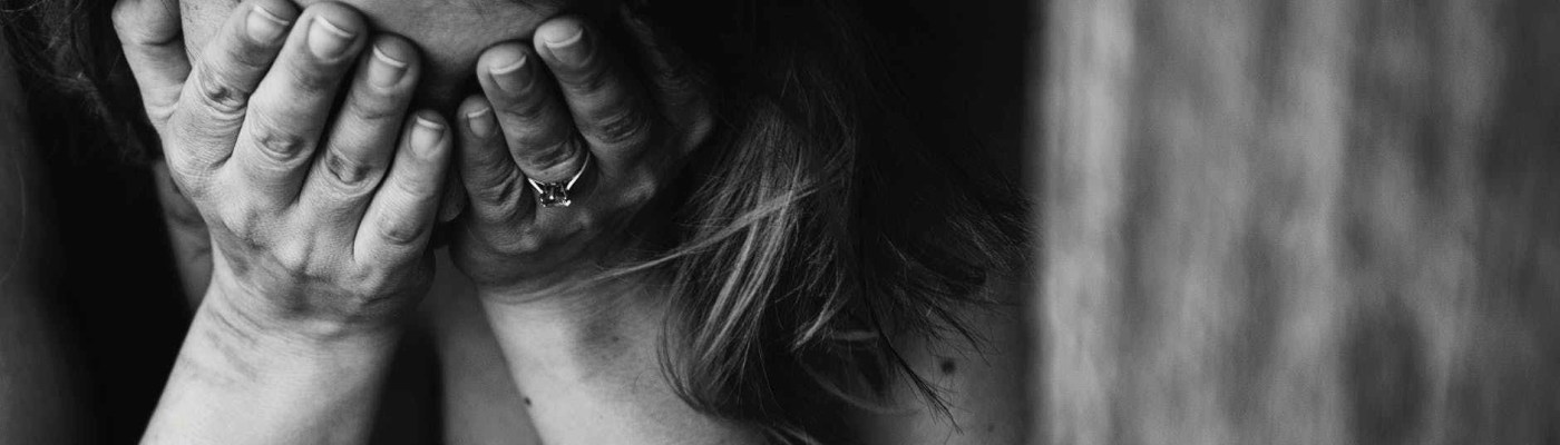 为什么不把拦阻都除掉呢？为什么不把撒旦毁灭掉呢？要让我们做人这么困难呢？