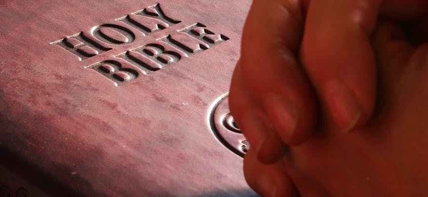 Roh Kudus adalah Roh yang Kudus.